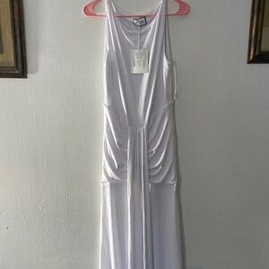 Elegant White Sleeveless Maxi Dress